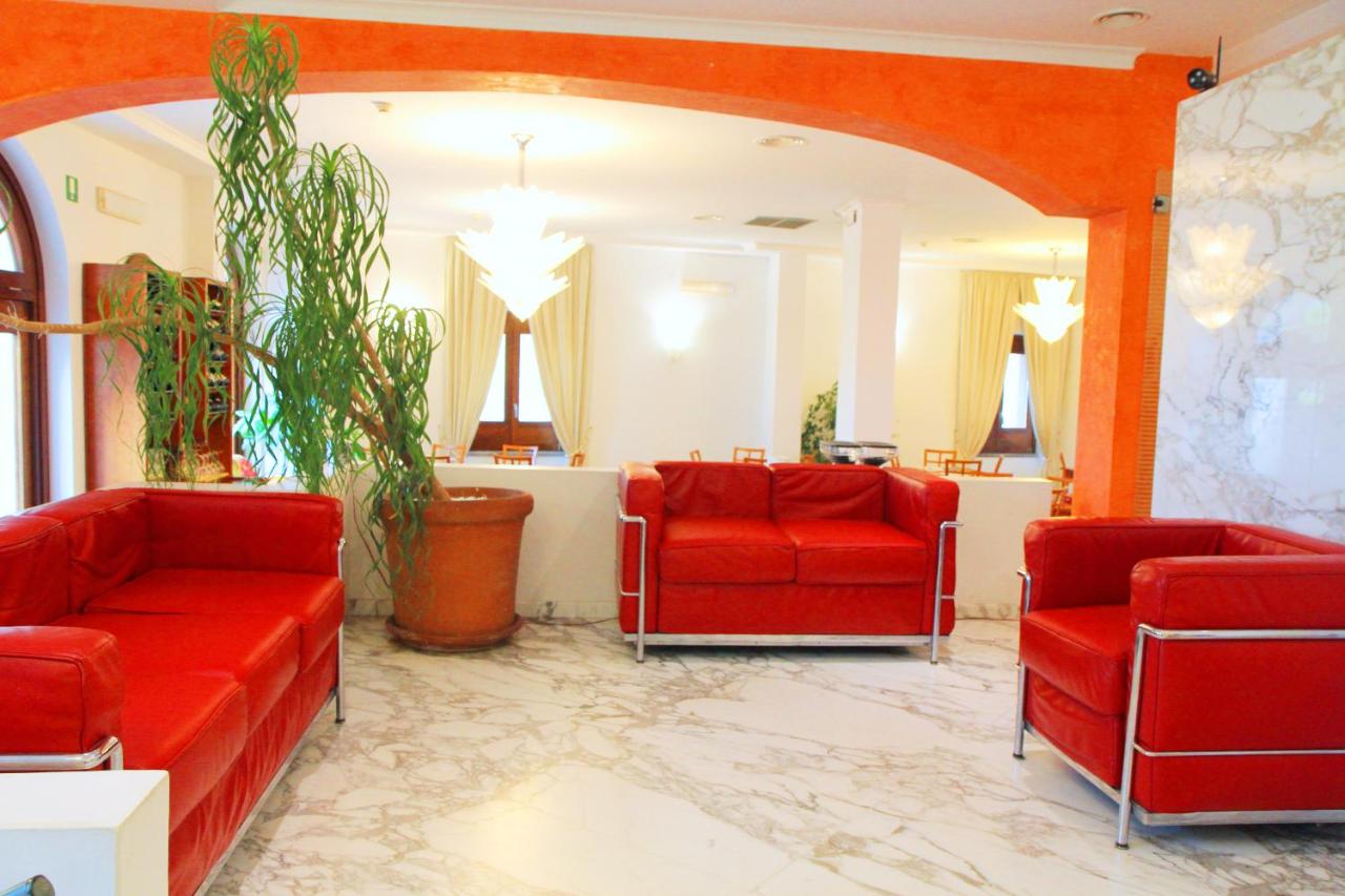 Hotel Pisacane photo