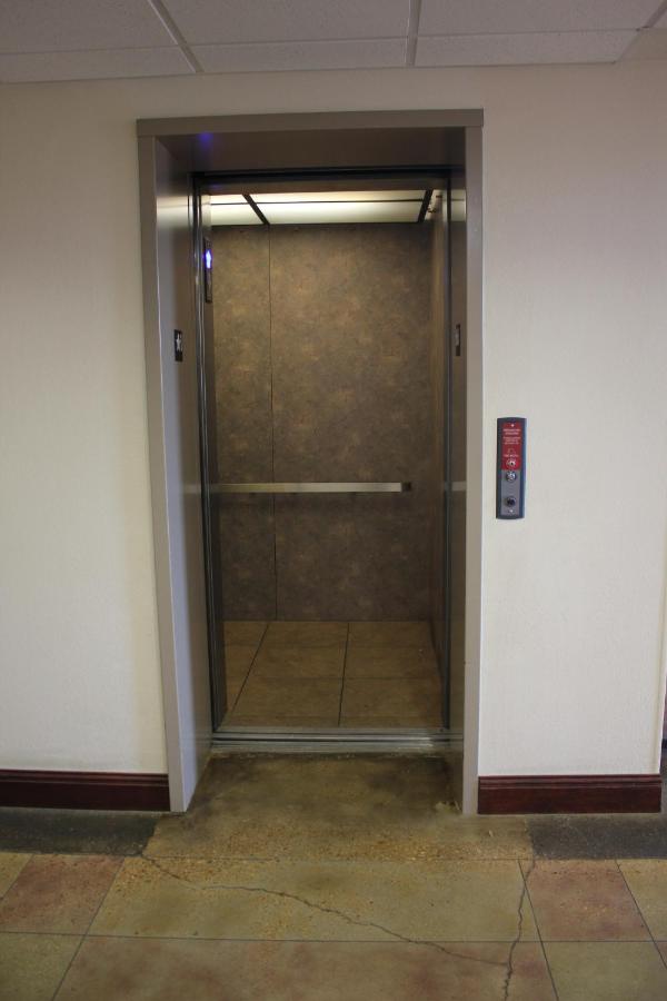 Heritage Inn & Suites — photo 24
