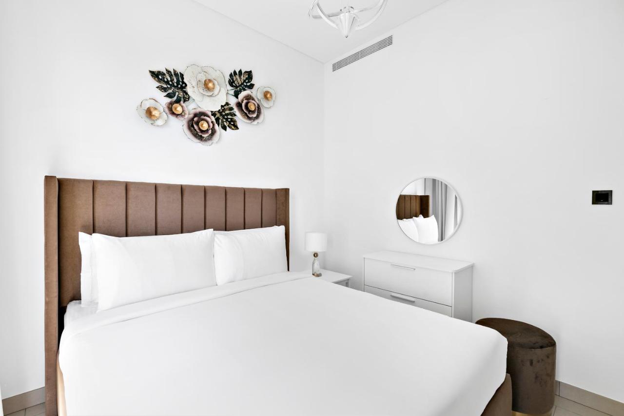 ALiving Luxury 1BR I Partial Burj khalifa Views I Sobha Creek Vista - 2