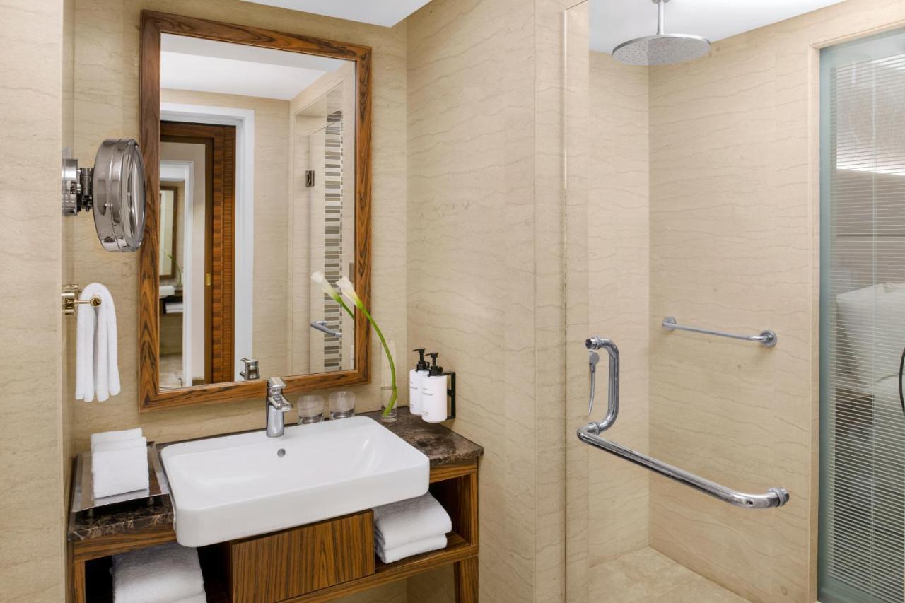 InterContinental Bahrain, an IHG Hotel photo