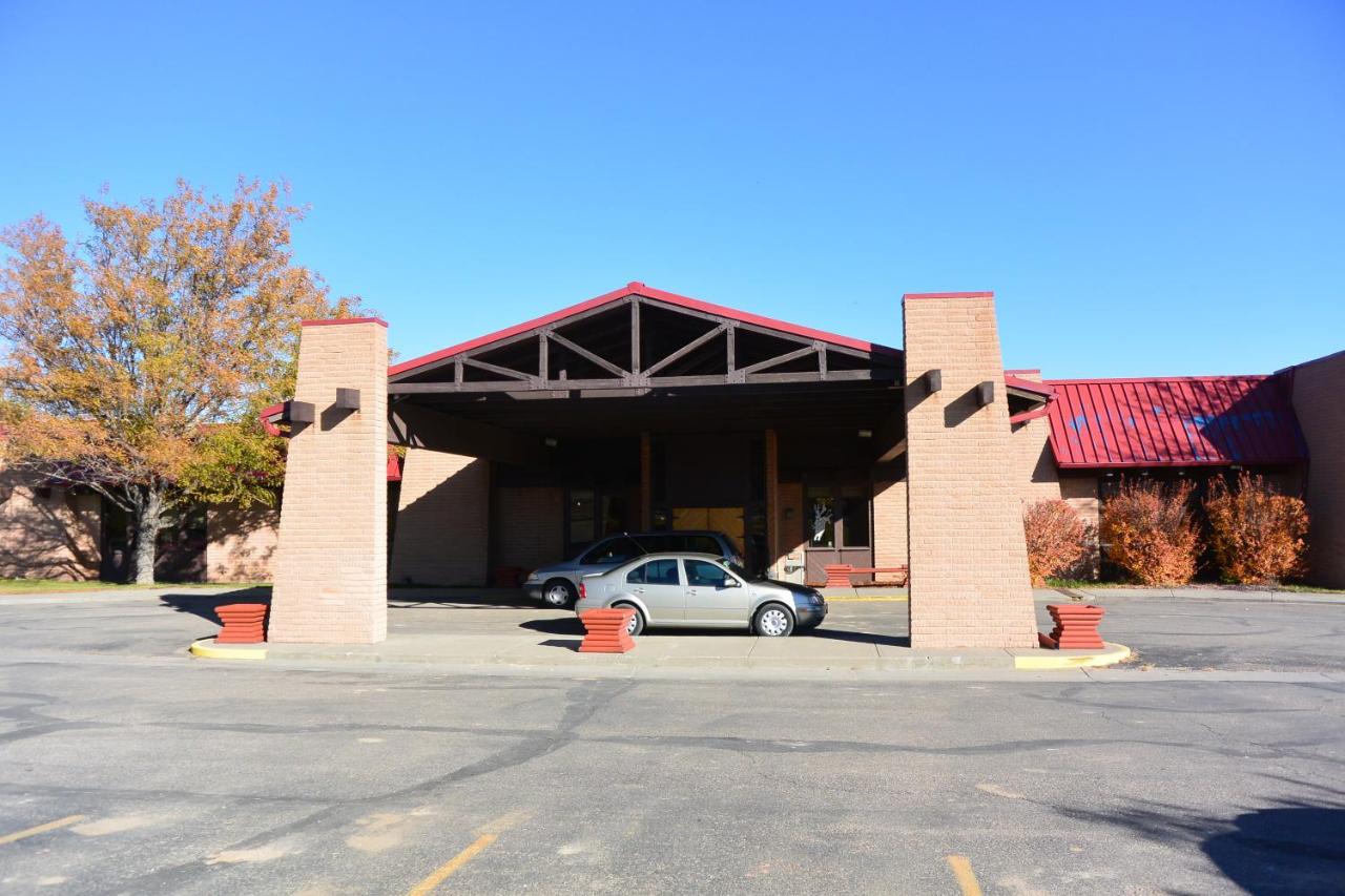 Douglas Inn & Conference Center — photo 7