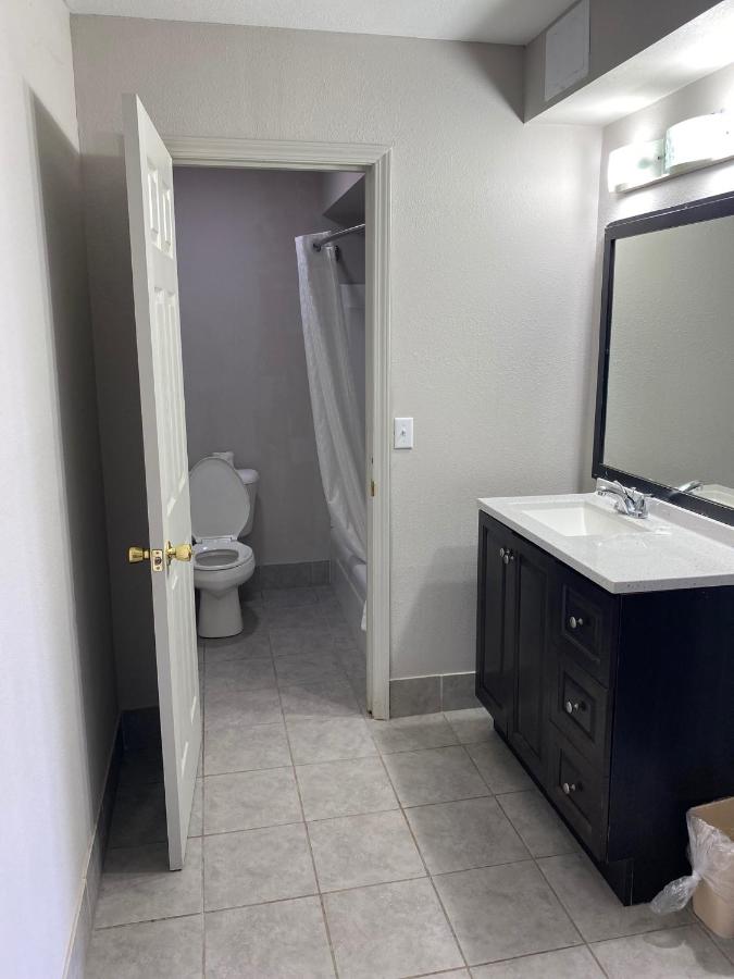 Budget Inn — photo 10