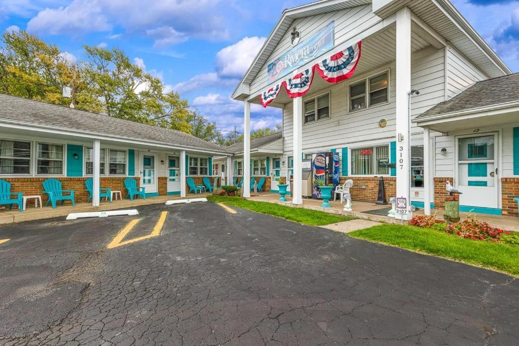 Meads Motel — photo 16