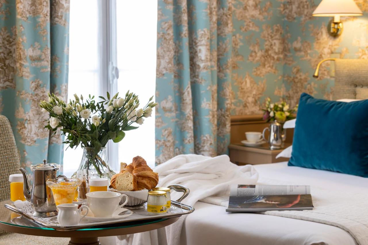 Hotel du Champ de Mars — quarto