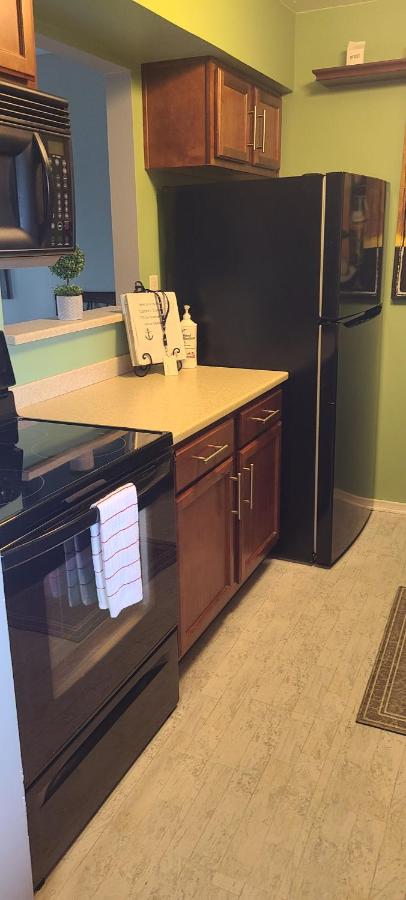 Captain's Quarters Riverfront #2 - 4