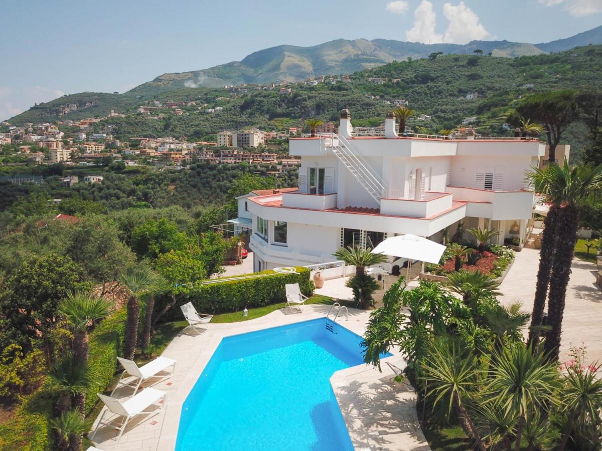 Amore Rentals - Villa Romeo photo