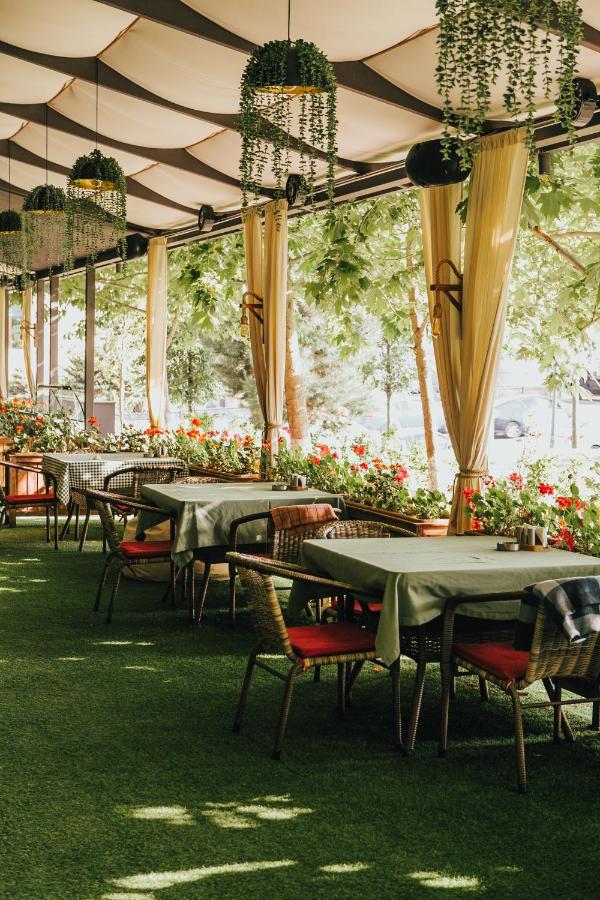 Grand Hotel Baku Central Park photo