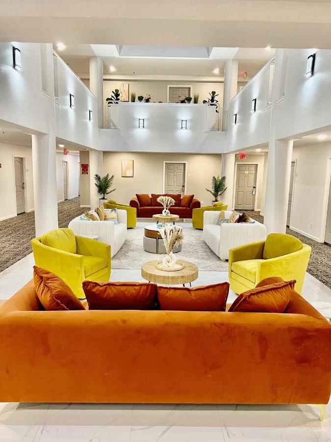 Hotel Aluxor SFO, Shuttle Service — photo 9