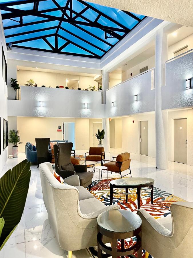 Hotel Aluxor SFO, Shuttle Service — photo 13