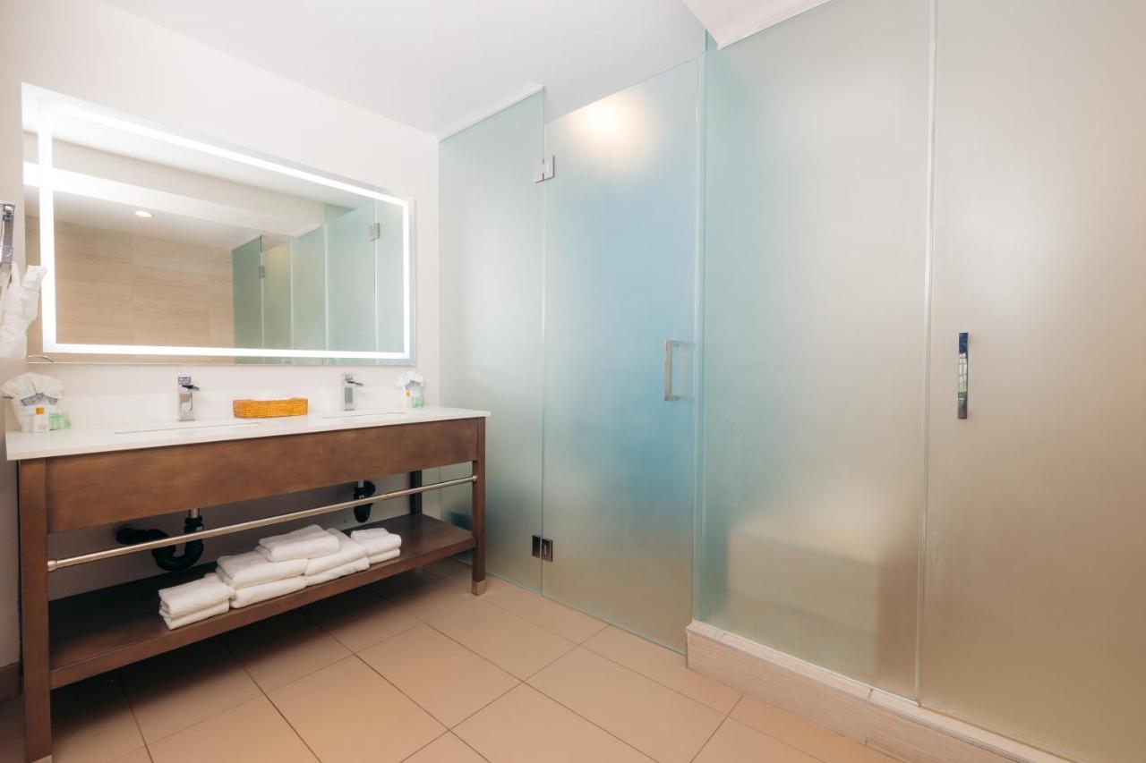The Cove Hotel — photo 17
