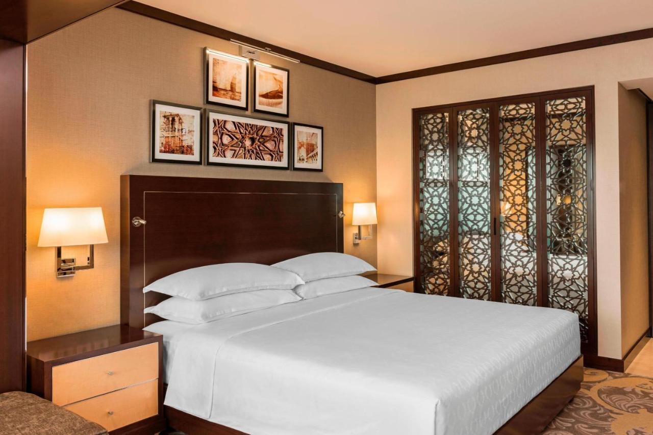 Sheraton Dubai Creek Hotel & Towers photo