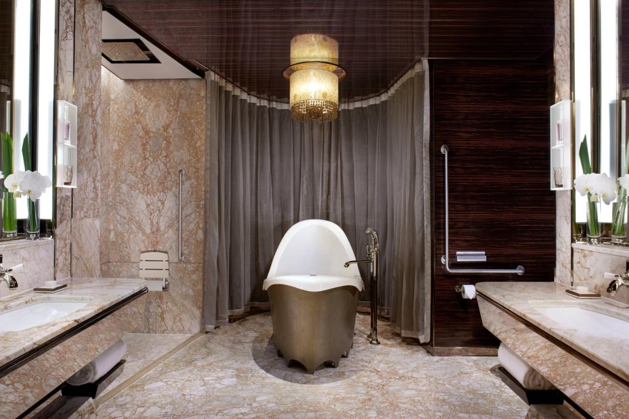 The Ritz-Carlton Shanghai, Pudong photo