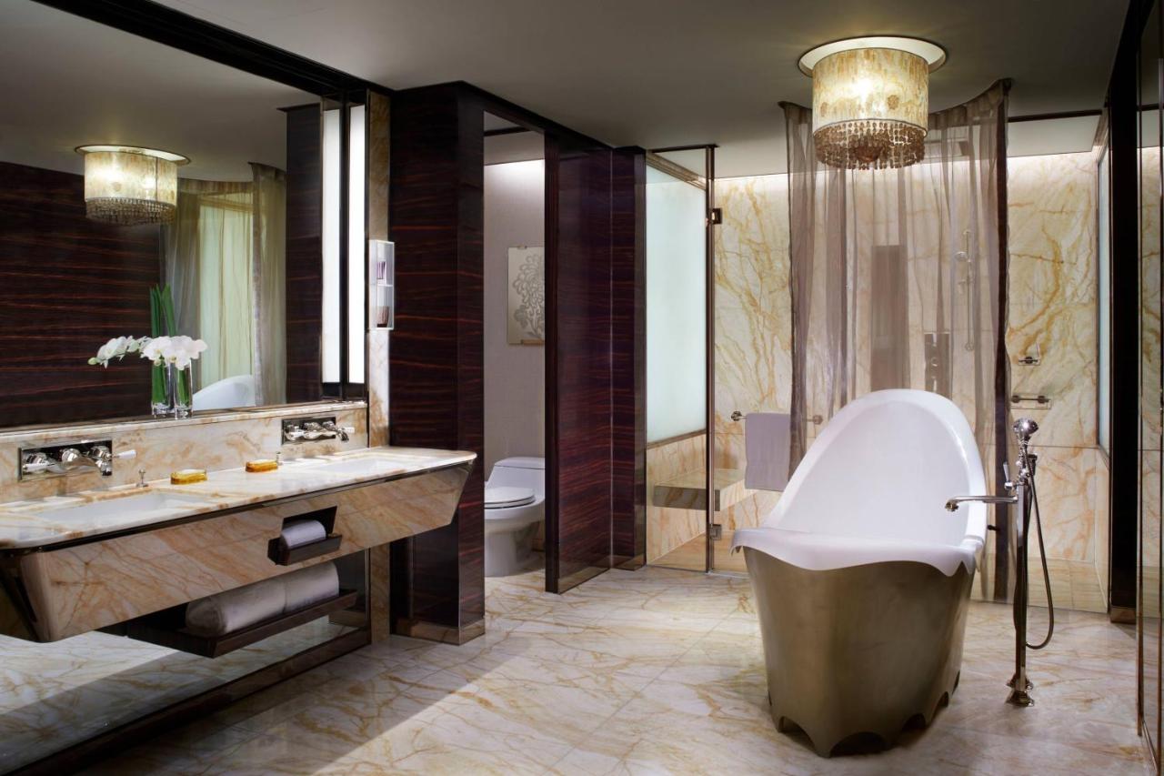 The Ritz-Carlton Shanghai, Pudong photo
