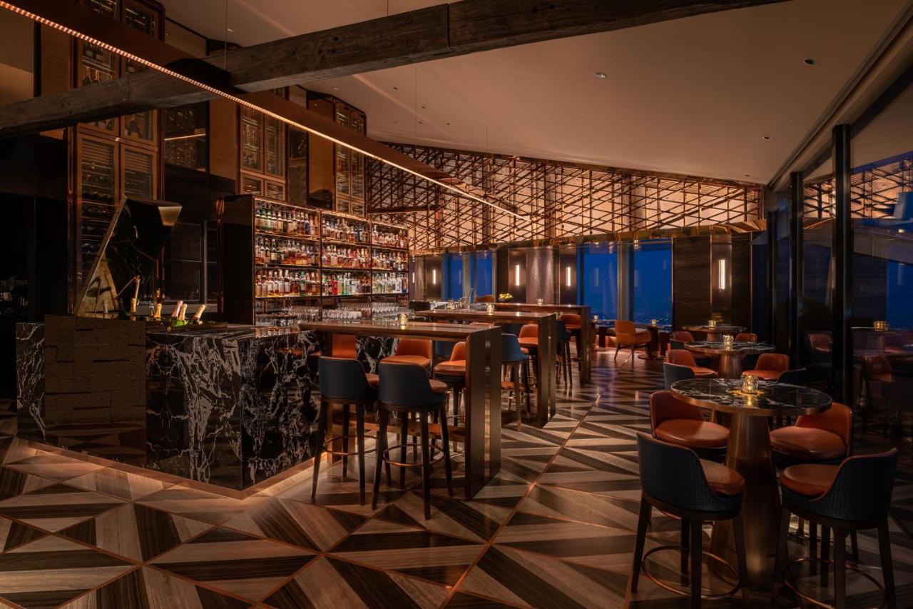 The Ritz-Carlton Shanghai, Pudong photo