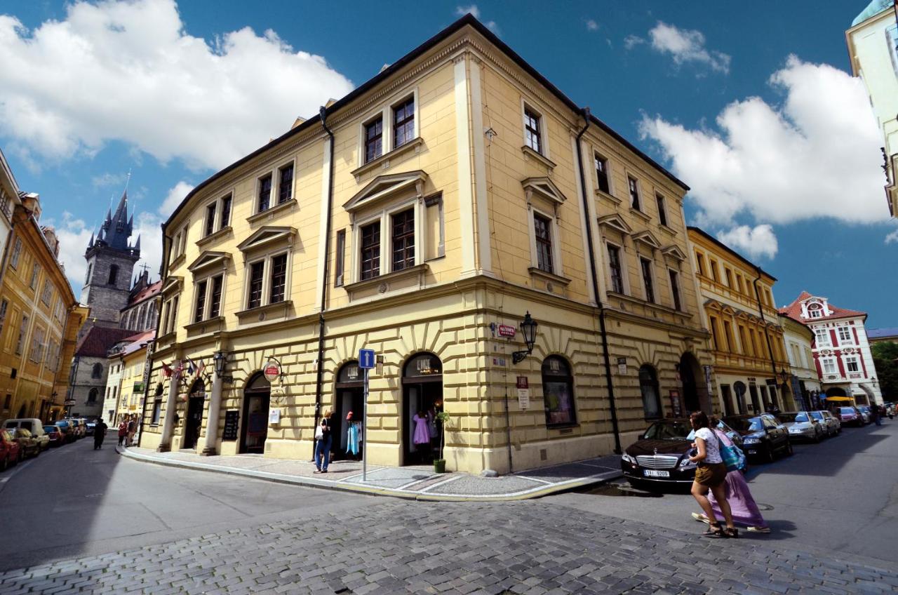 Hotel Metamorphis photo
