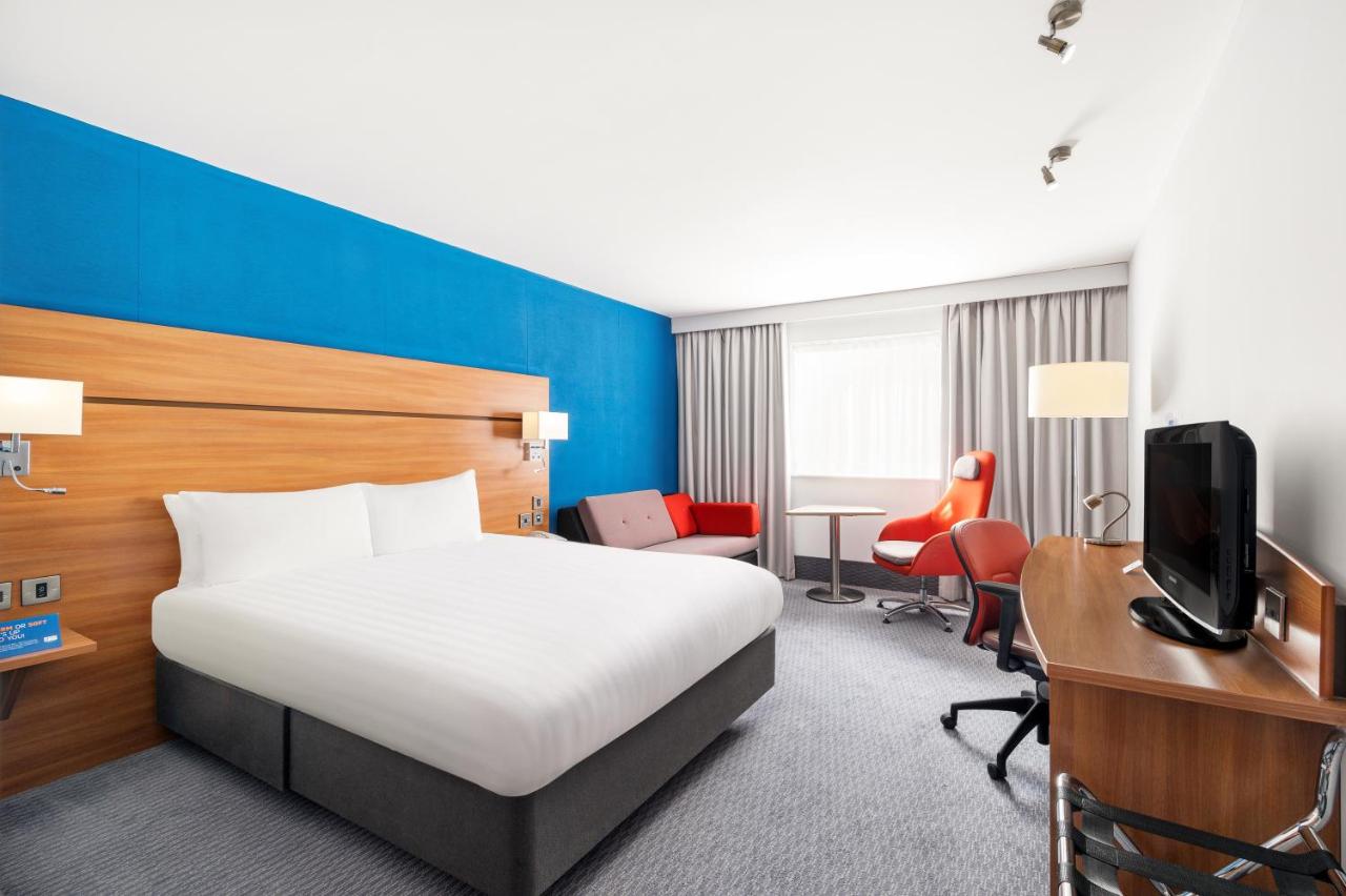 Standard Double Room with Sofa Bed and Free Hot Breakfast