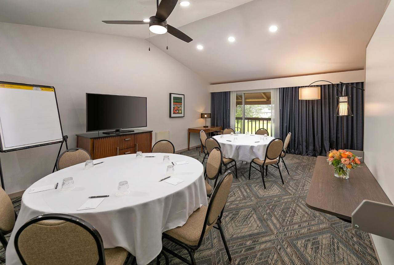 Half Moon Bay Lodge — photo 23