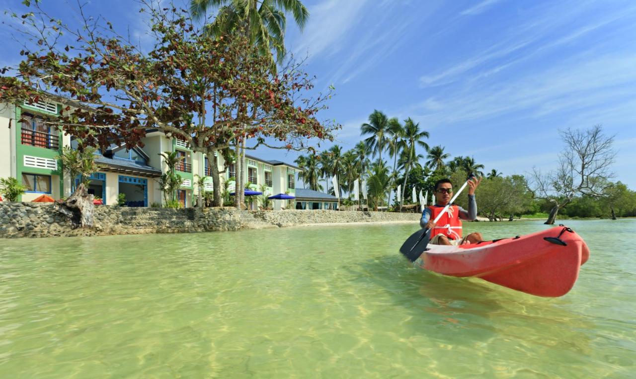 Beach: Microtel by Wyndham Puerto Princesa