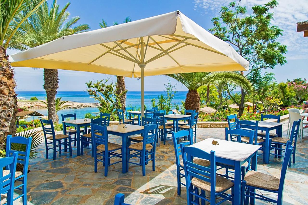 Crystal Springs Beach Hotel photo