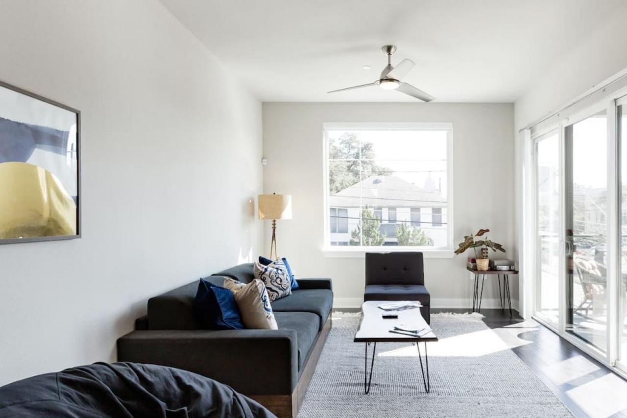 Capitol View Condos by One Fine Bnb - Paramount - 3