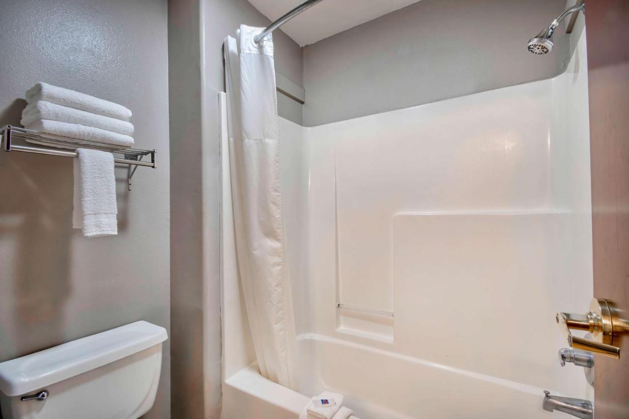 The Guest Room — photo 16