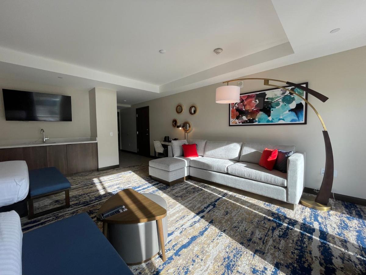 The Landing Hotel at Rivers Casino Pittsburgh — photo 24