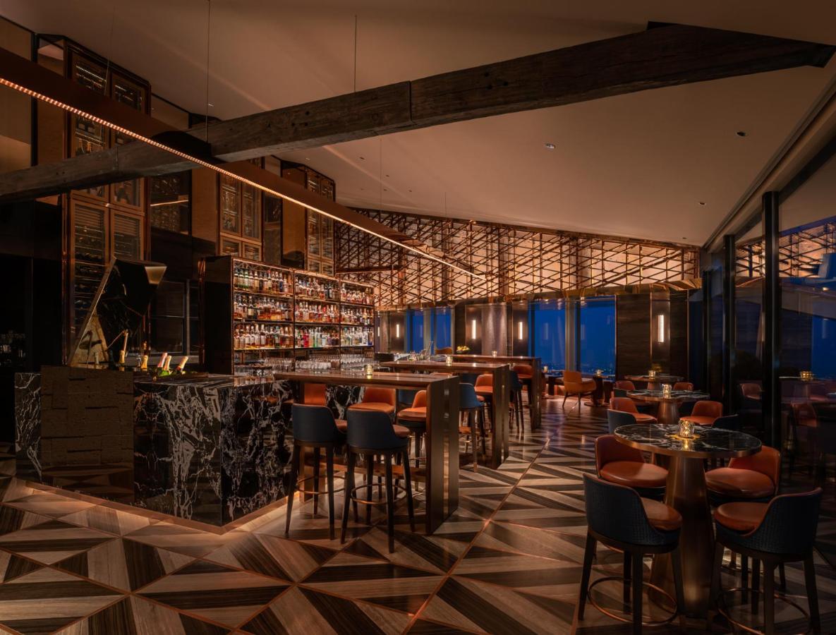 The Ritz-Carlton Shanghai, Pudong photo