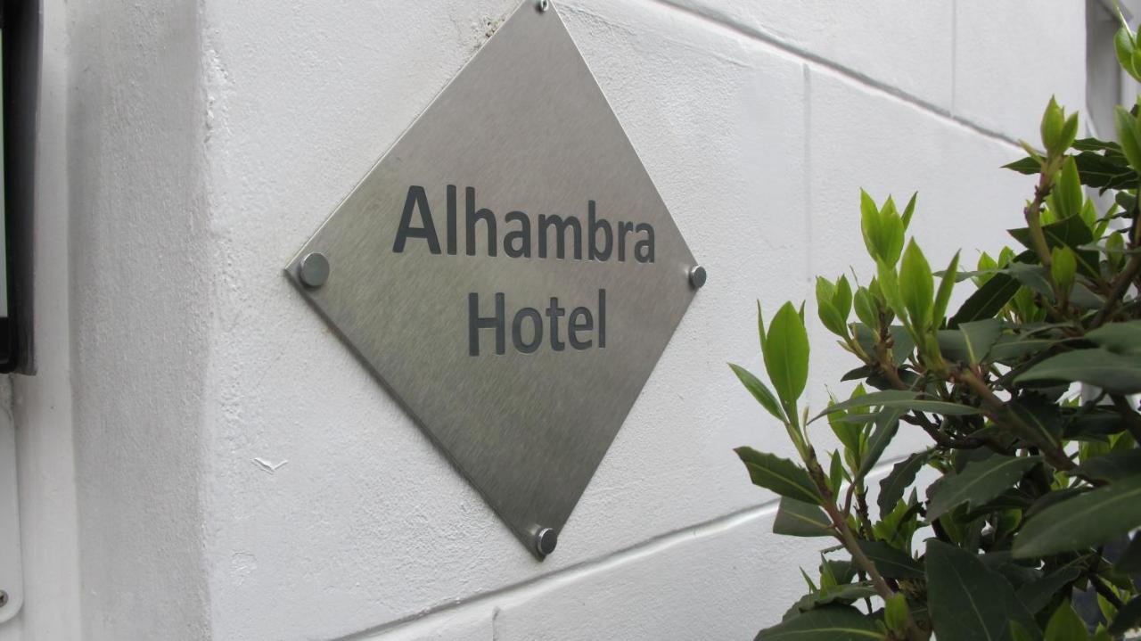 Alhambra Hotel - Laterooms