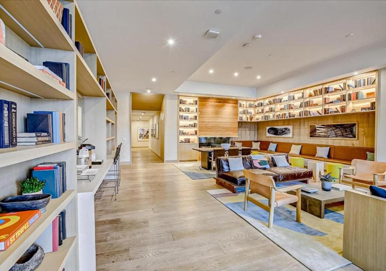 Modern Downtown Condo - Rooftop pool - Top Amenities - 5