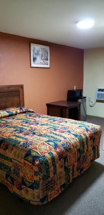 Economy Inn Odessa — photo 16