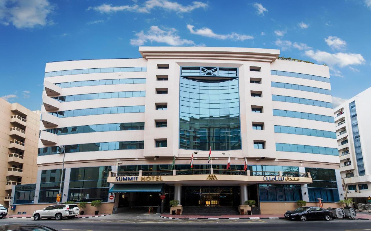 Landmark Summit Hotel photo