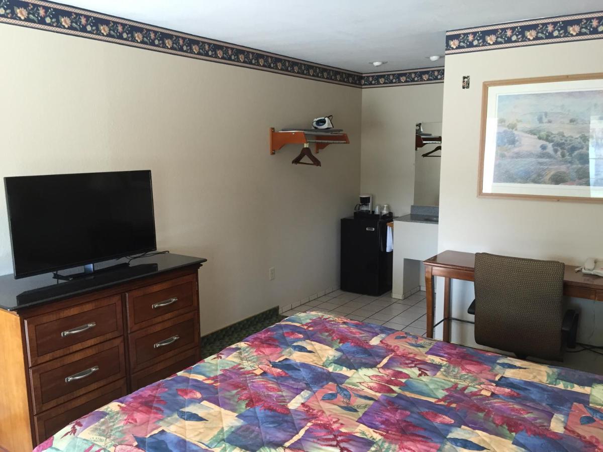 Budget Inn of Lodi — photo 20