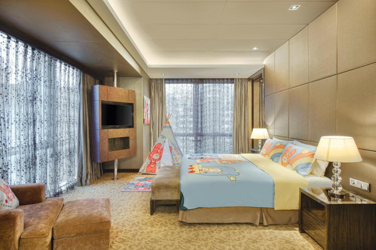 Crowne Plaza Beijing Chaoyang U-Town, an IHG Hotel photo