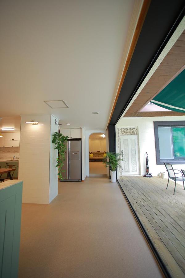 Slow Vibe Myeongdong - 4