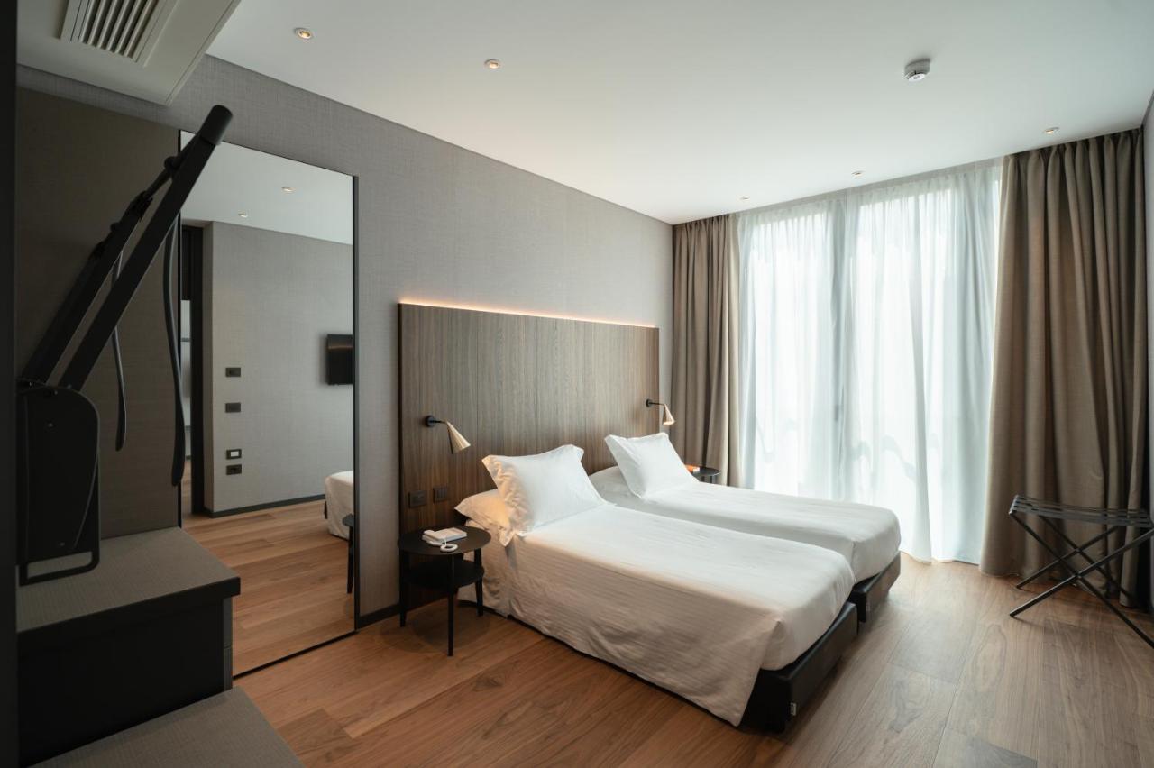 DUPARC Contemporary Suites photo