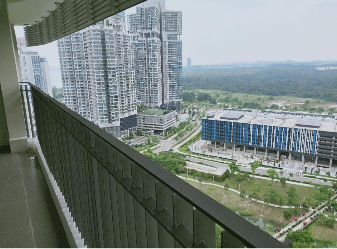 Encorp Marina 2 Guests High Floor Nflix Disney Movie at Puteri Harbour L22 - 2