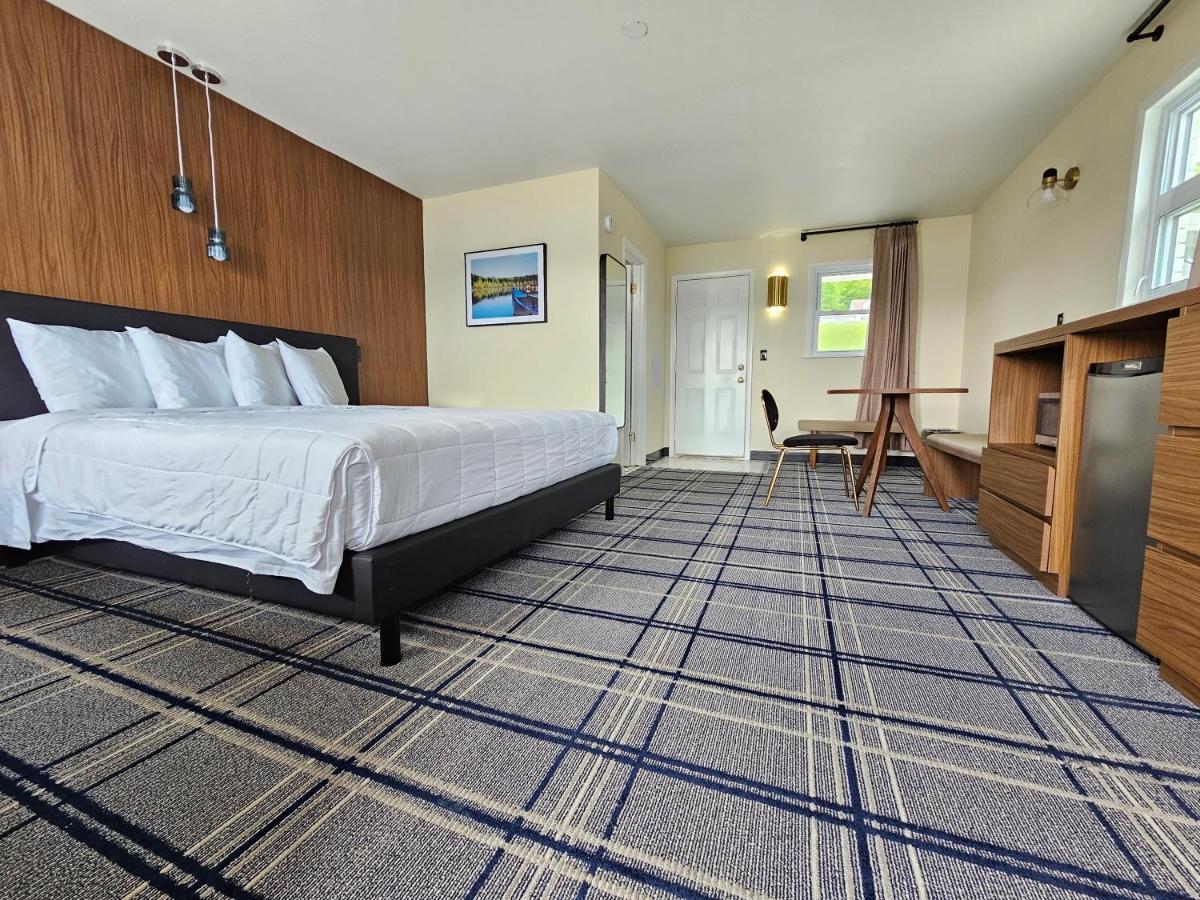 The Hotel Laurel at Seneca — photo 11
