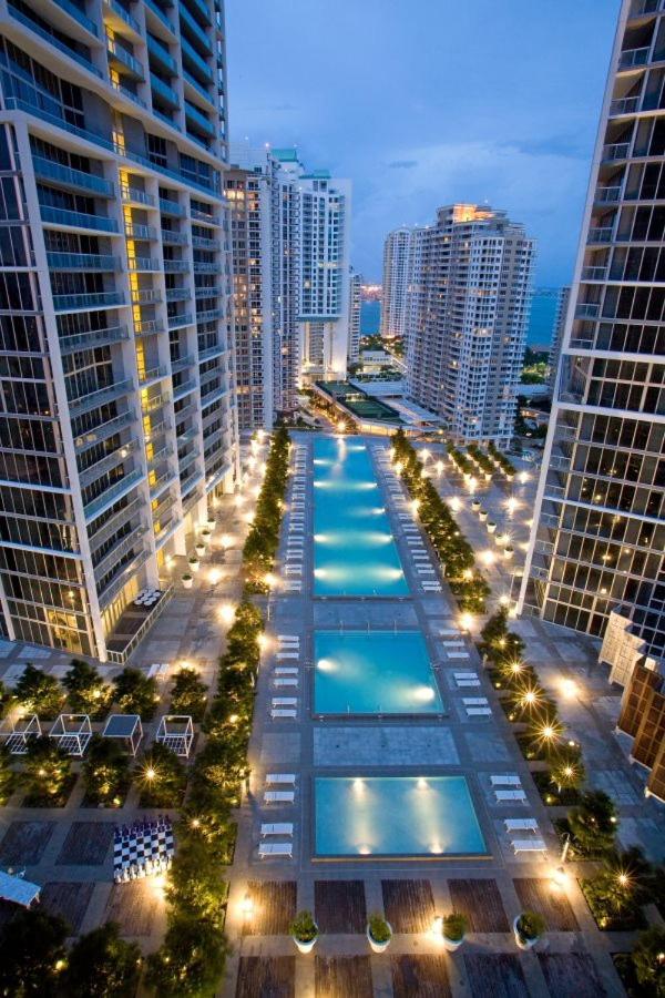 Water front Icon Brickell, W Hotel building - 3