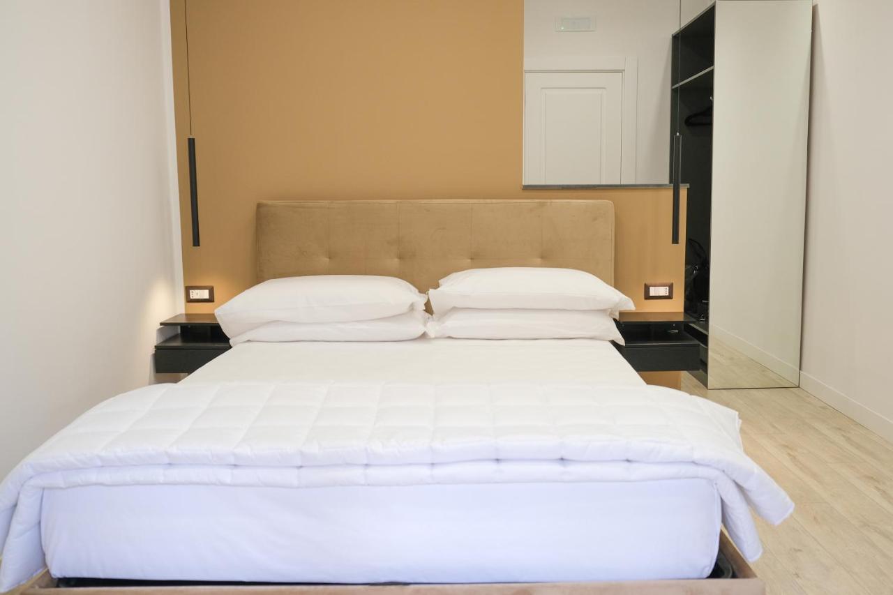 AROMA Apartment and b&b, Maschio Angioino