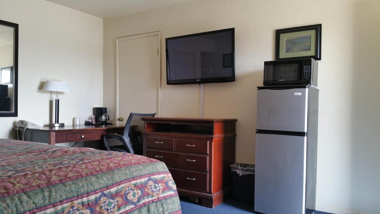 Budget Inn of Mojave — photo 5