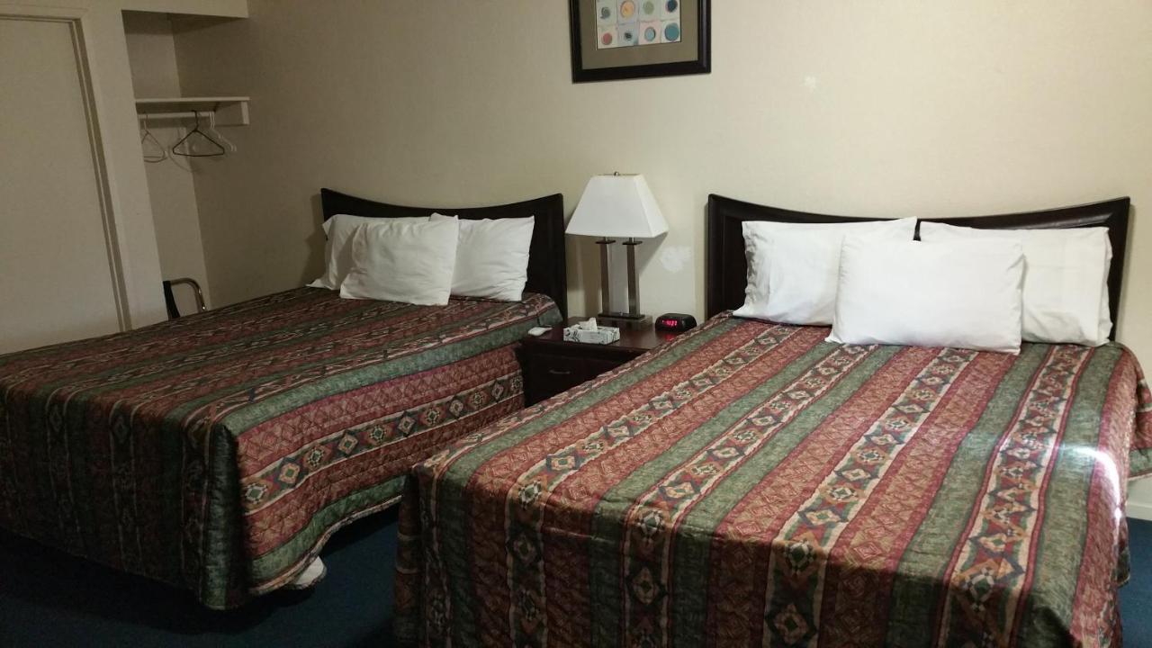 Budget Inn of Mojave — photo 10