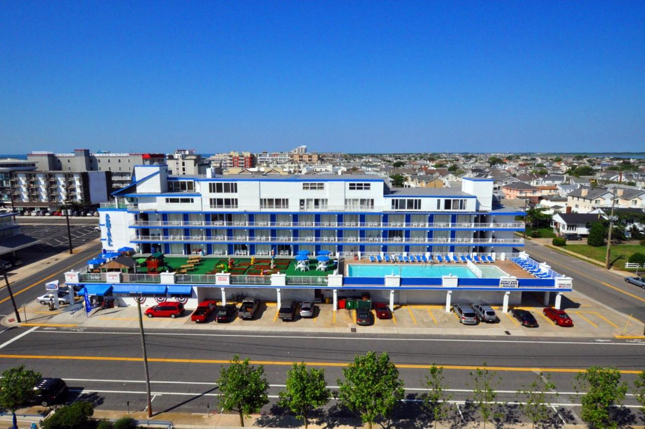 Admiral Resort Motel — photo 1