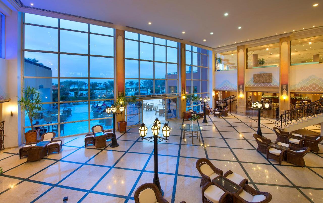 Amwaj Oyoun Resort & Casino photo