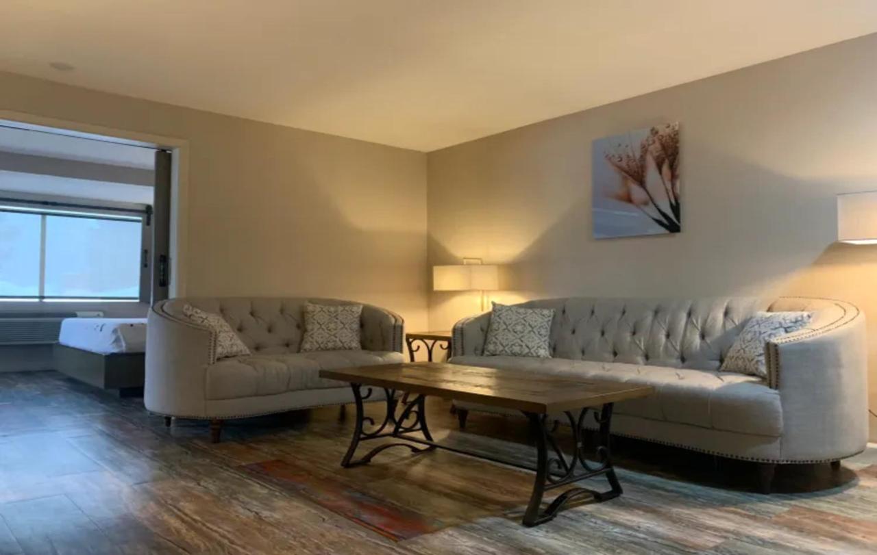 Empeiria High Sierra Hotel — photo 9