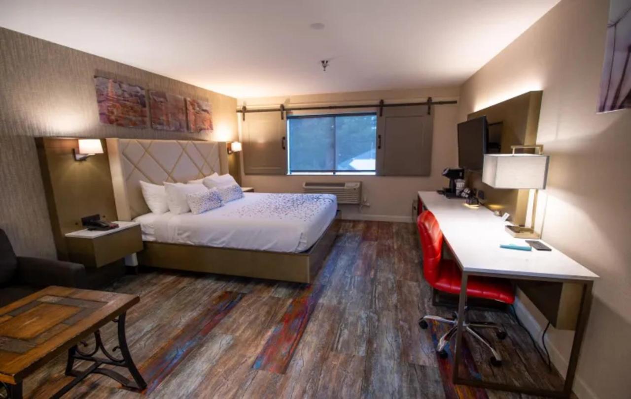 Empeiria High Sierra Hotel — photo 24