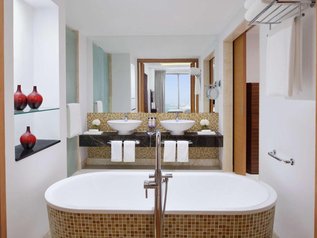 Mövenpick Hotel Jumeirah Beach photo