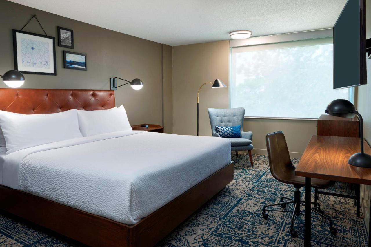 Four Points by Sheraton Toronto Airport 