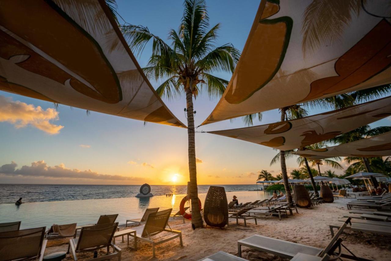 Papagayo Beach Resort photo