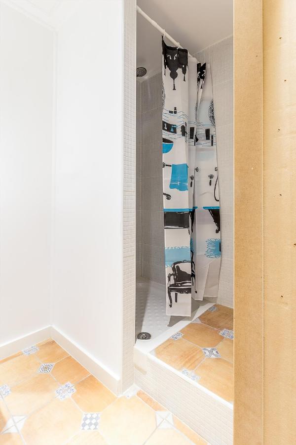 Ant Hostel Barcelona - 3