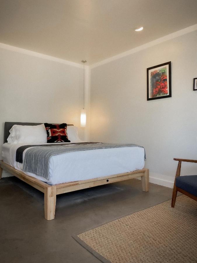 Thunderbird Hotel — photo 7